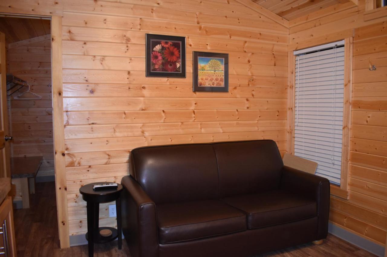 Tall Chief Camping Resort Cottage 1 Pleasant Hill Bagian luar foto